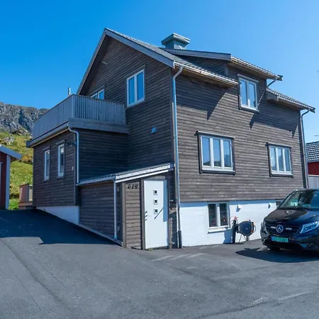 Arctic Lofoten Dağ evi